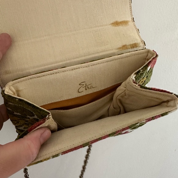 Vintage Floral Tapestry Purse with Brass Chain Strap - Picture 5 of 8